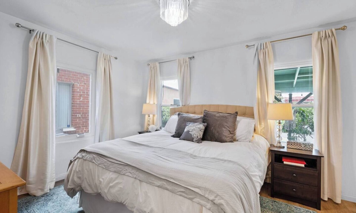 Northwest San Pedro House | 2 Bed/2 Bath Dog Friendly Blocks from the Ocean!