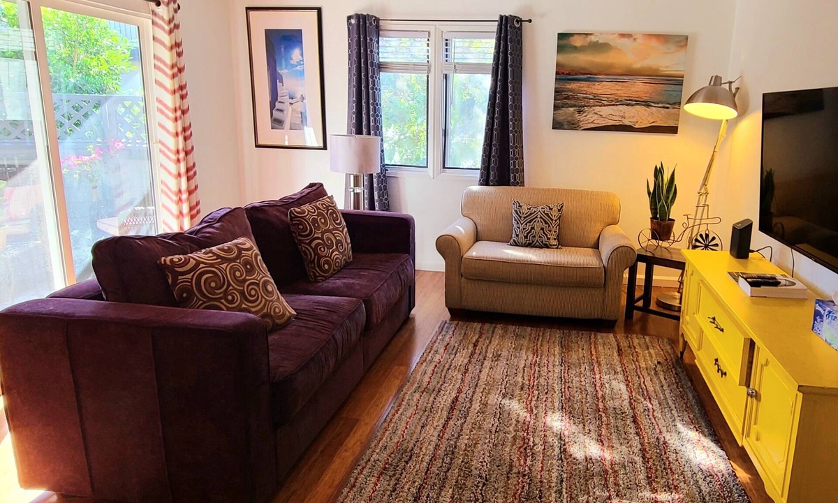 West Beach Condo | 2 bedroom 2 bath West Beach private laundry