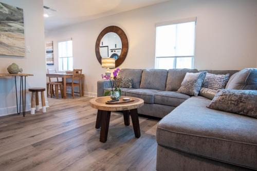 Lincoln Acres Apartment | 2 - Pet friendly 1BR Units Steps 2 Beach-Sleeps 8