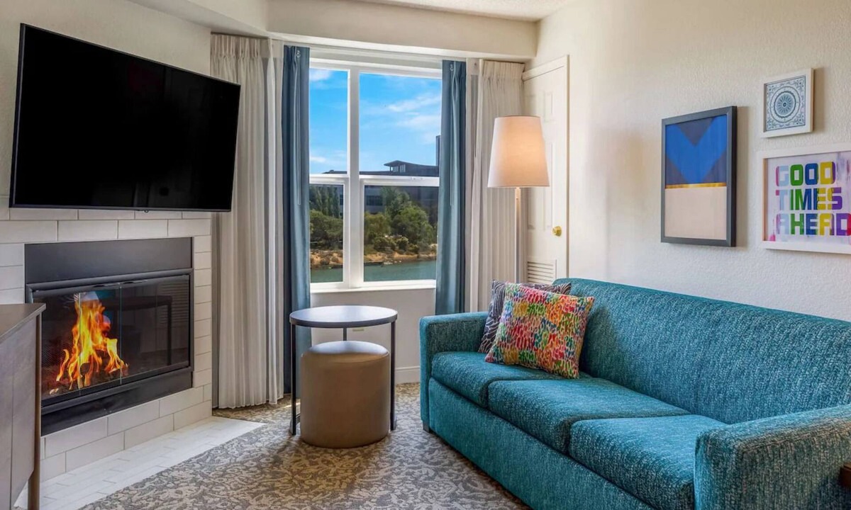 Oyster Point Hotel | 3 Convenient Units | Indulge in Home-Like Comfort! Near Conservatory of Flowers