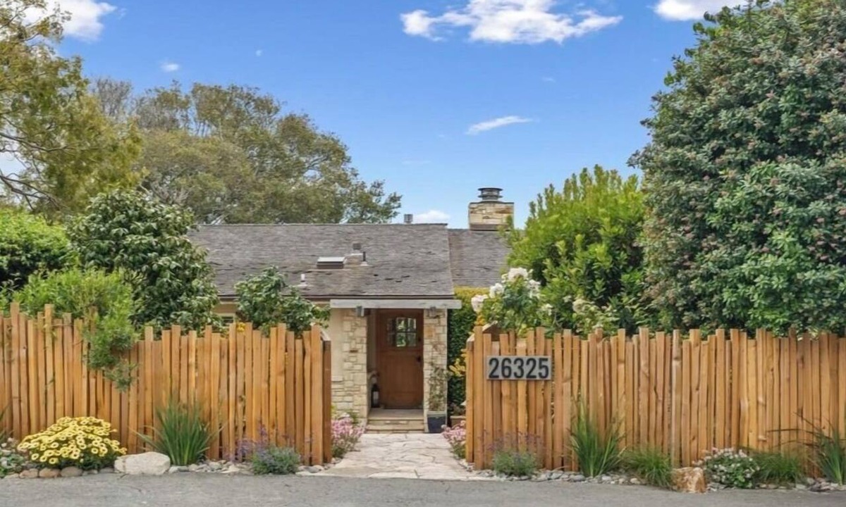 Carmel Point House | 4080 Coastal Jayhawk Cottage - Beautiful Carmel Home