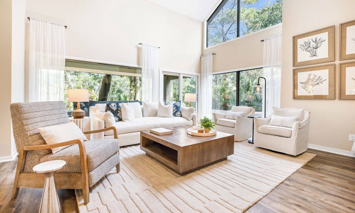 Heritage Woods House | 45 Deer Run Lane: A BESTNEST by Beverly Serral w/Private Pool