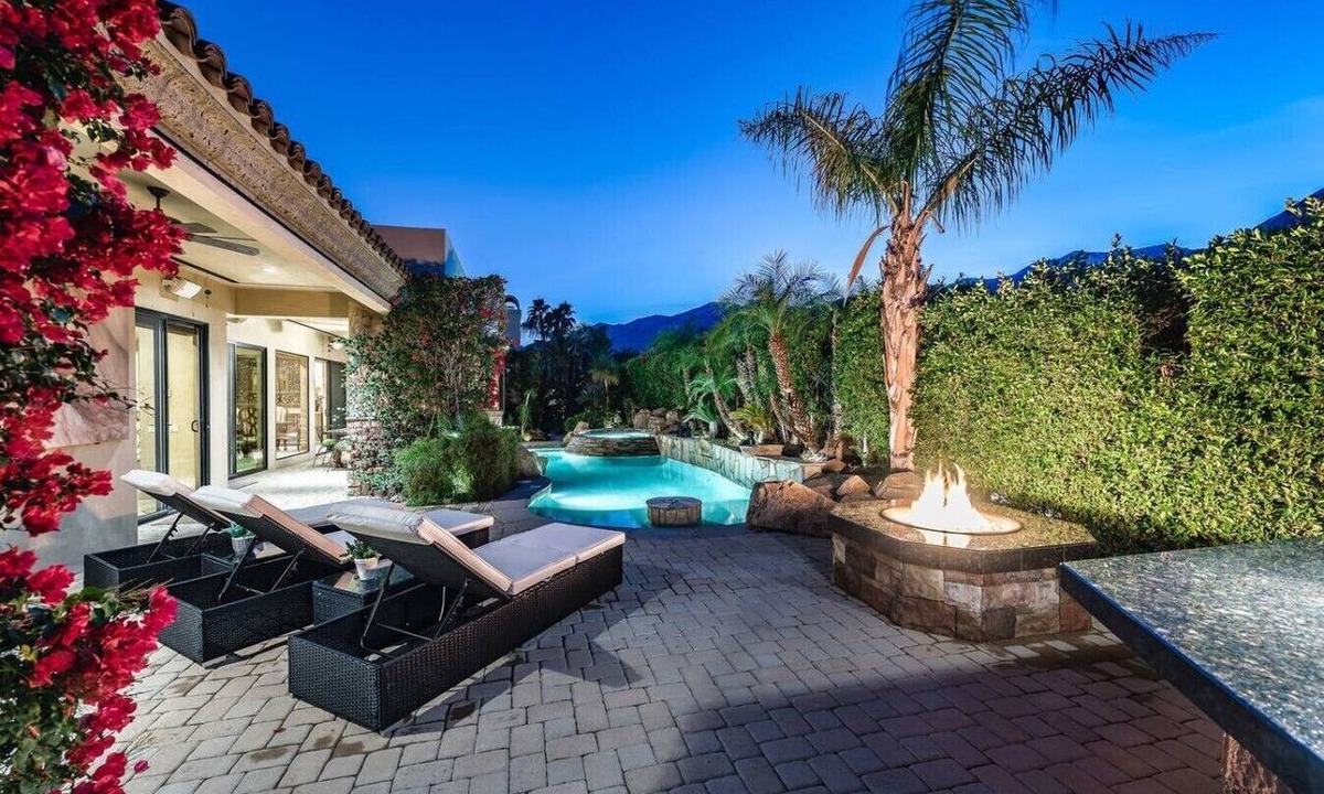 Palm Springs House | 5 BR Custom Mediterranean Estate In Andreas Hills, 5 King Beds Putting Green.