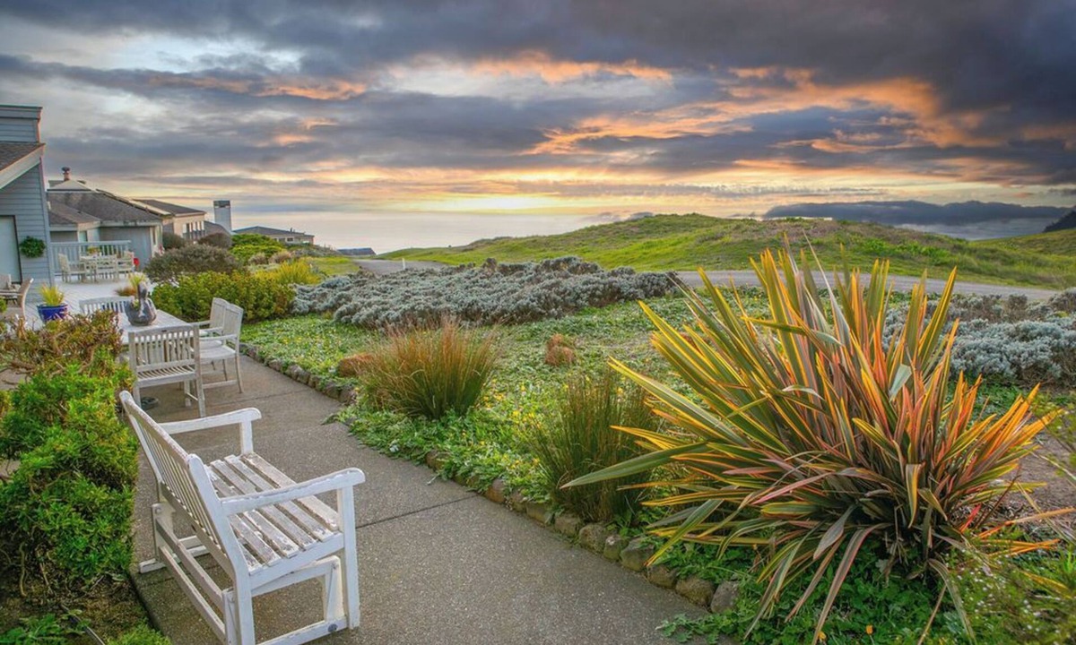 Bodega Bay House | 7th Heaven - Enjoy stunning views overlooking the 7th green, and the Ocean!