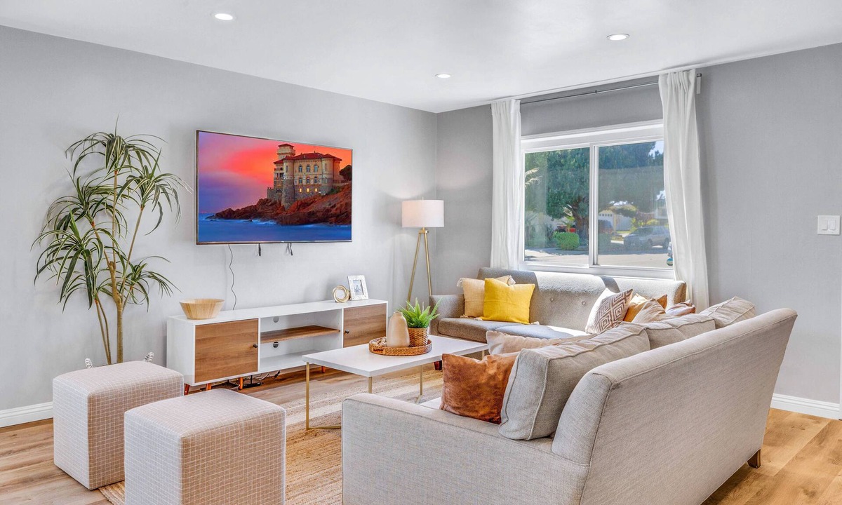 Seaside House | Amazingly Designed Torrance Home near SoFi - Perfect for World Cup Fans!