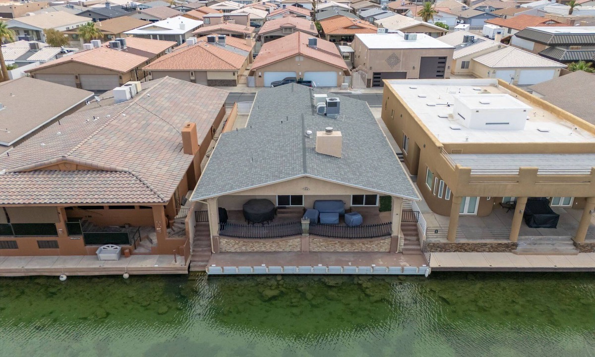 Moovalya Keys House | Apache Fyre, Canal Front Dock, Moovlaya Keys