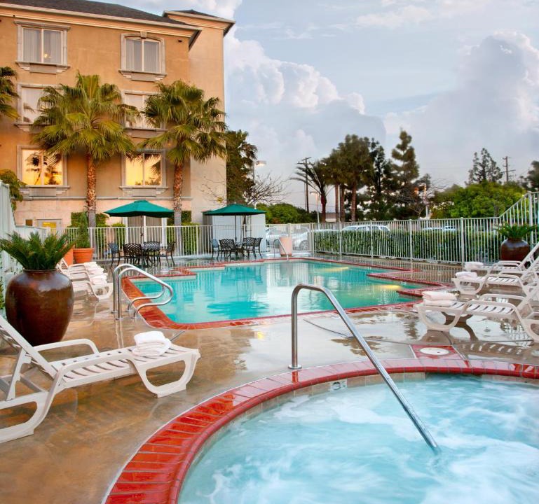 Platinum Triangle Hotel | Ayres Hotel Anaheim