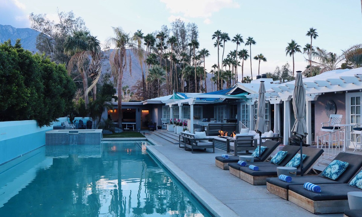 Racquet Club West Villa | Azure Spring Villa: 7 EnSuites, 80' Pool, Pickleball, Pro Game Rm & Chef Kitchen