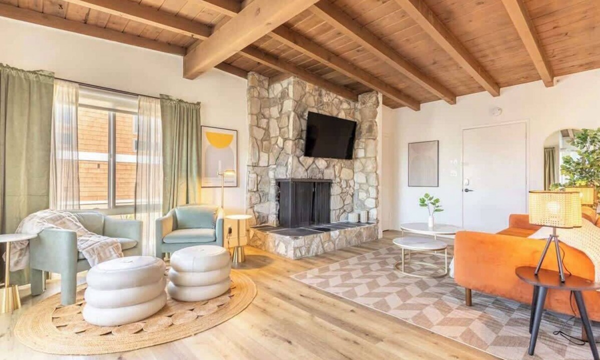 El Porto House | Beachside Dual Home | Steps to Sand | Parking