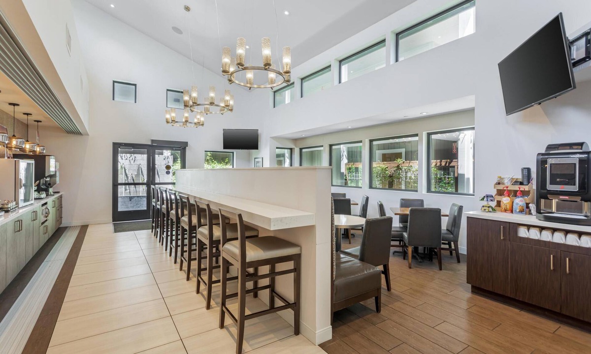 Calistoga Hotel | Best Western Plus Stevenson Manor