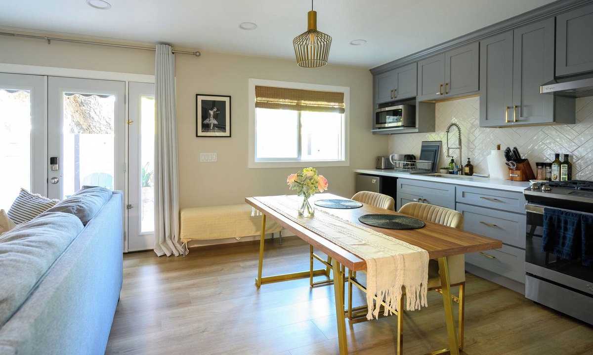 Bonita House | Big Oak Tree Retreat – North Glendora Private Guest Suite