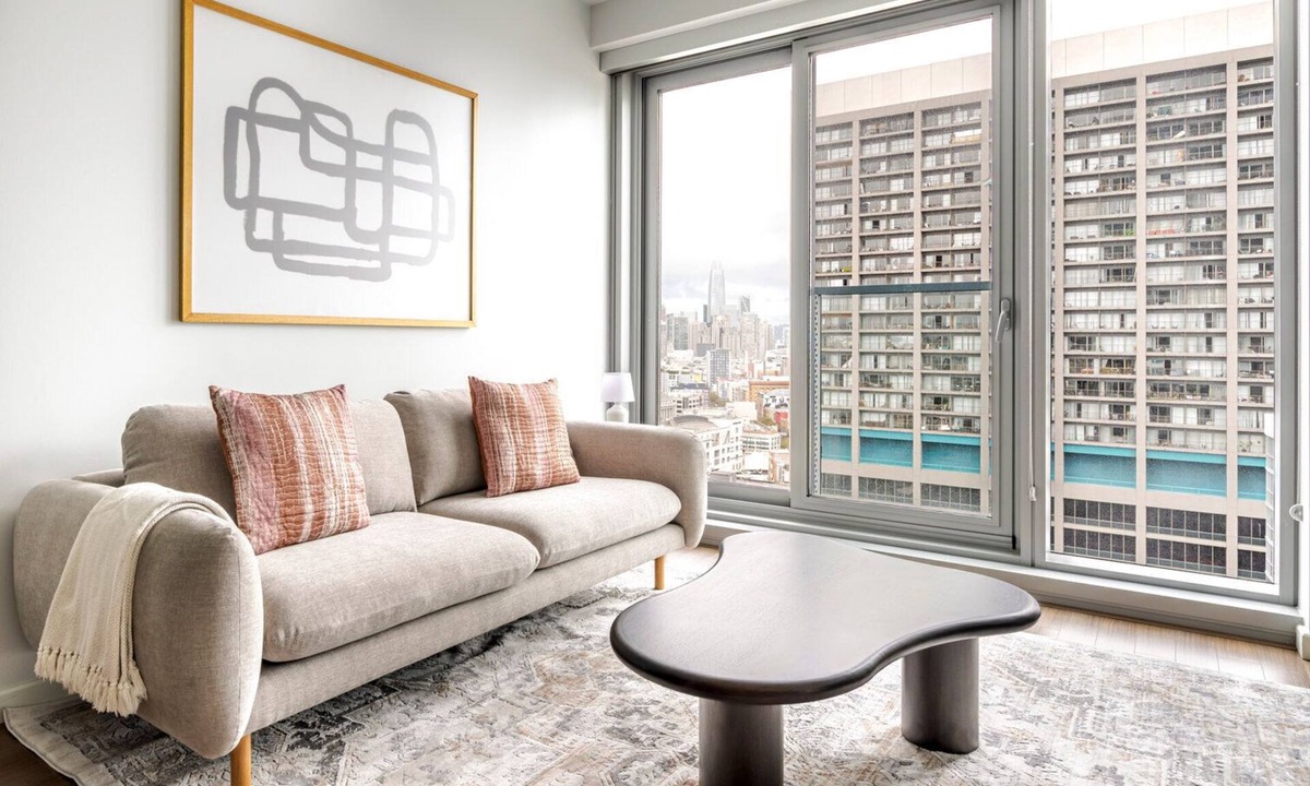 Civic Center Apartment | Blueground | Civic Center, pool, nr City Hall