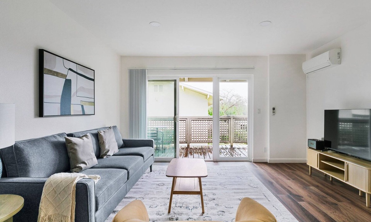 Cupertino Apartment | Blueground | Cupertino, pool, nr Memorial Park