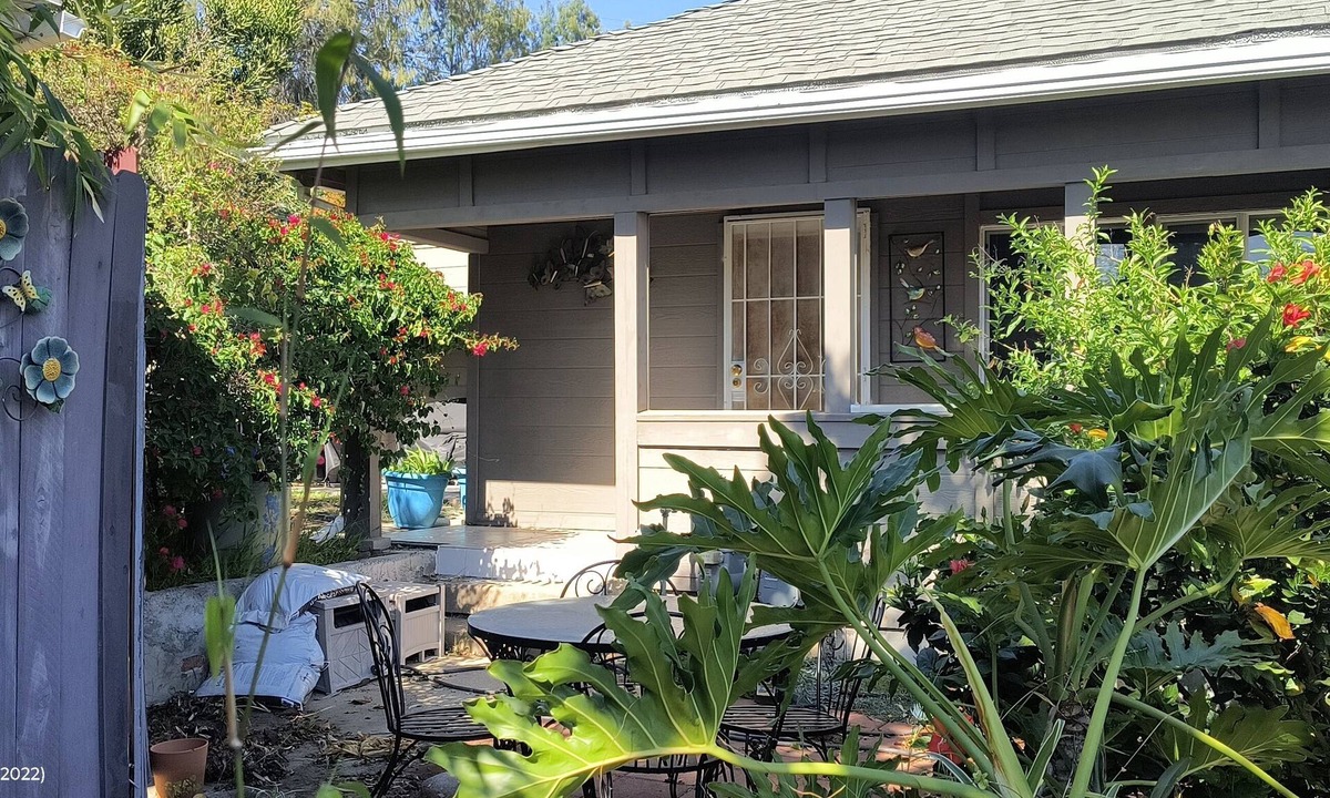 Mission Hills House | Boho-Chic Bungalow: 5 Mins to Downtown & Airport spacious one bedroom San Diego