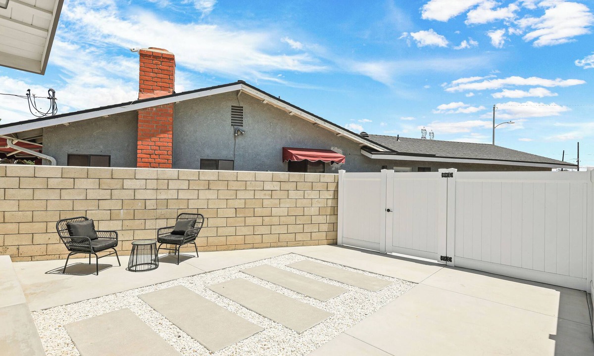 Fountain Valley House | Brand New Stylish 3BR Guest House in heart of Fountain Valley
