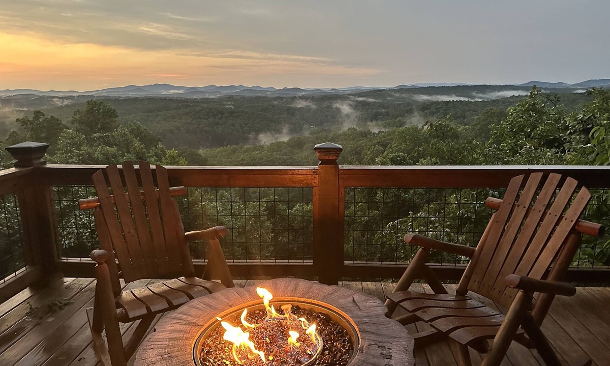 Morganton Cabin | Breath Taking - Gorgeous Long Range Mountain and Lake Views Near Lake Blue Ridge