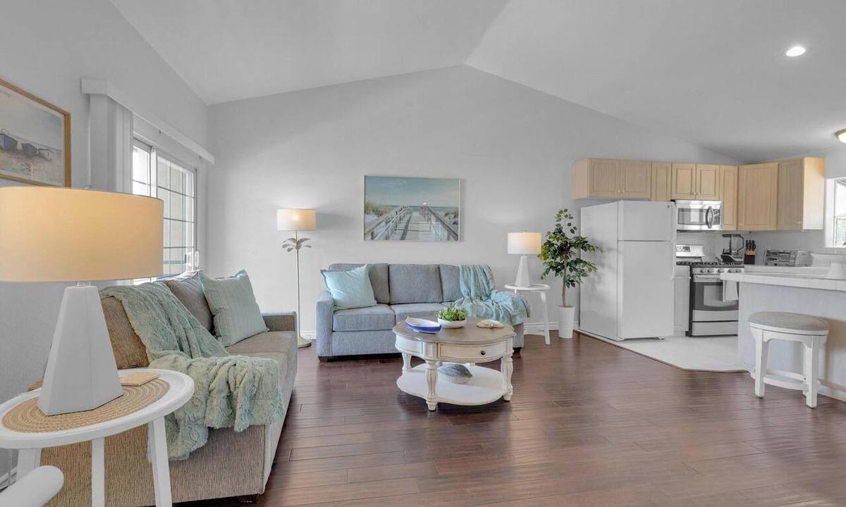 Hillcrest Condo | Bright, Spacious 2BD/2BA in the Heart of Hillcrest