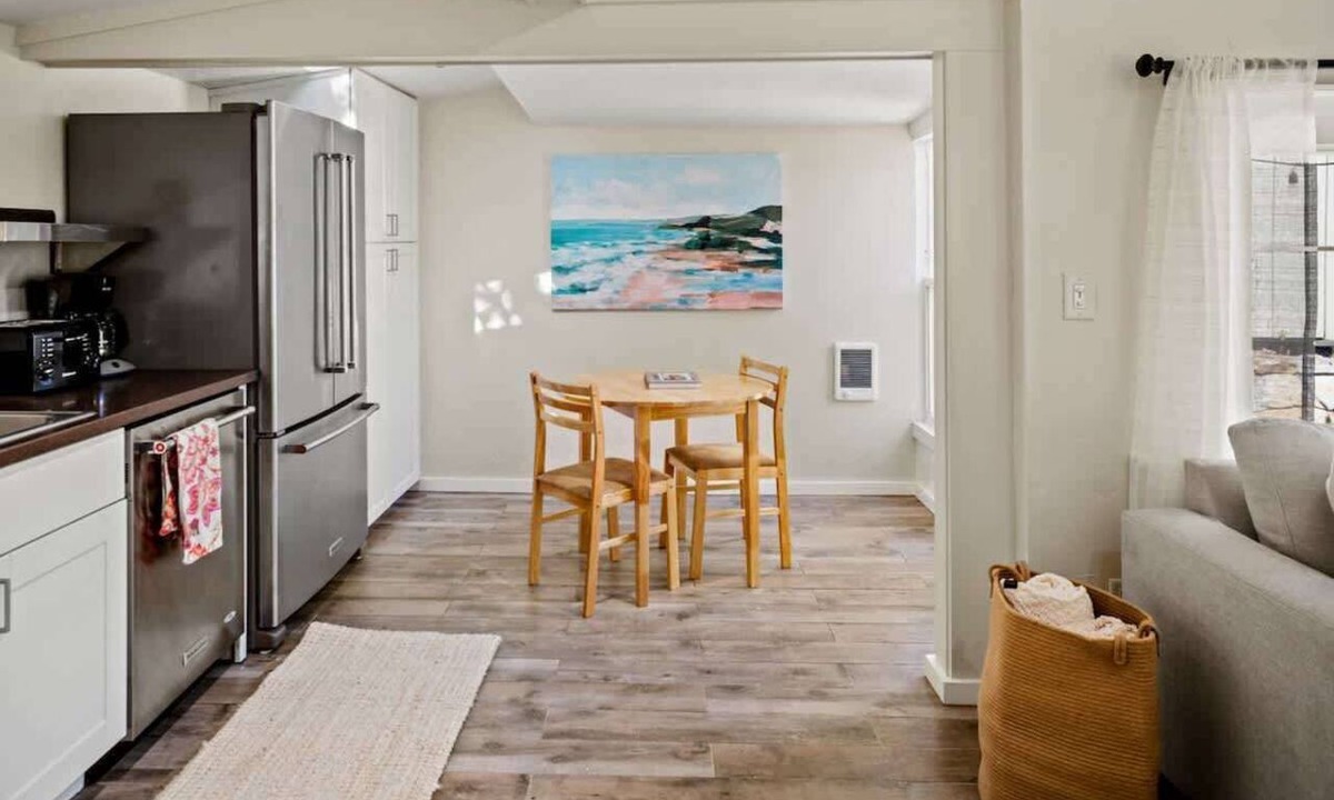 Northeast Carmel Apartment | Carmel Cozy Cottage | Room for 4