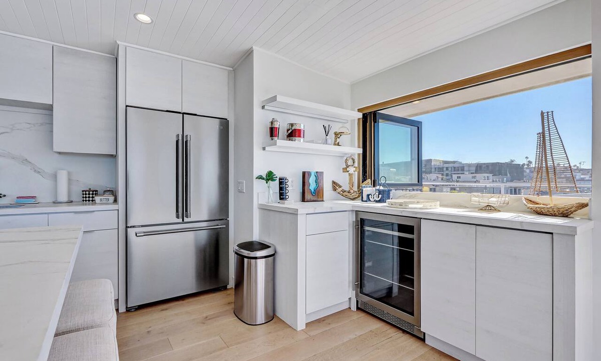El Porto Apartment | CasaBella- Stunning Manhattan Beach Penthouse steps from the sand