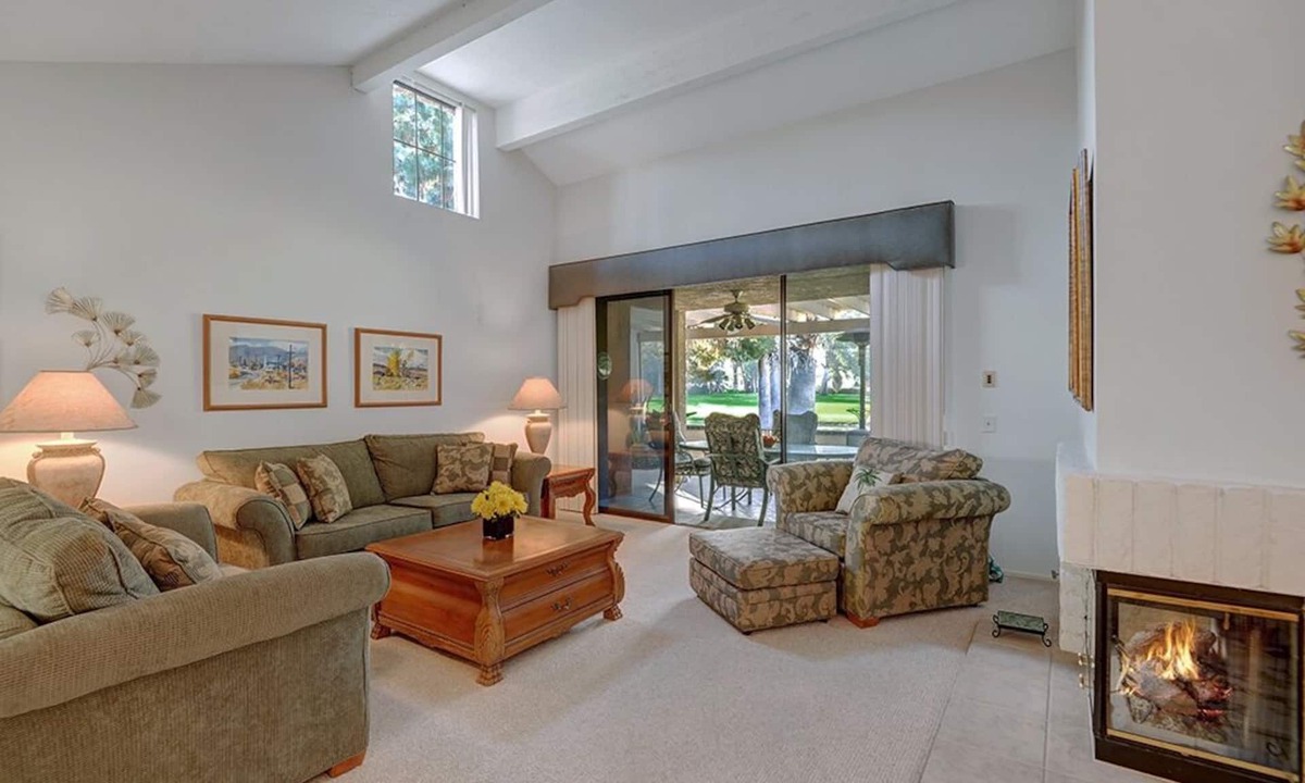 Landau Manor Condo | Cathedral Canyon Country Club, Waterfront + Mtin Views - Palm Springs Waterfront