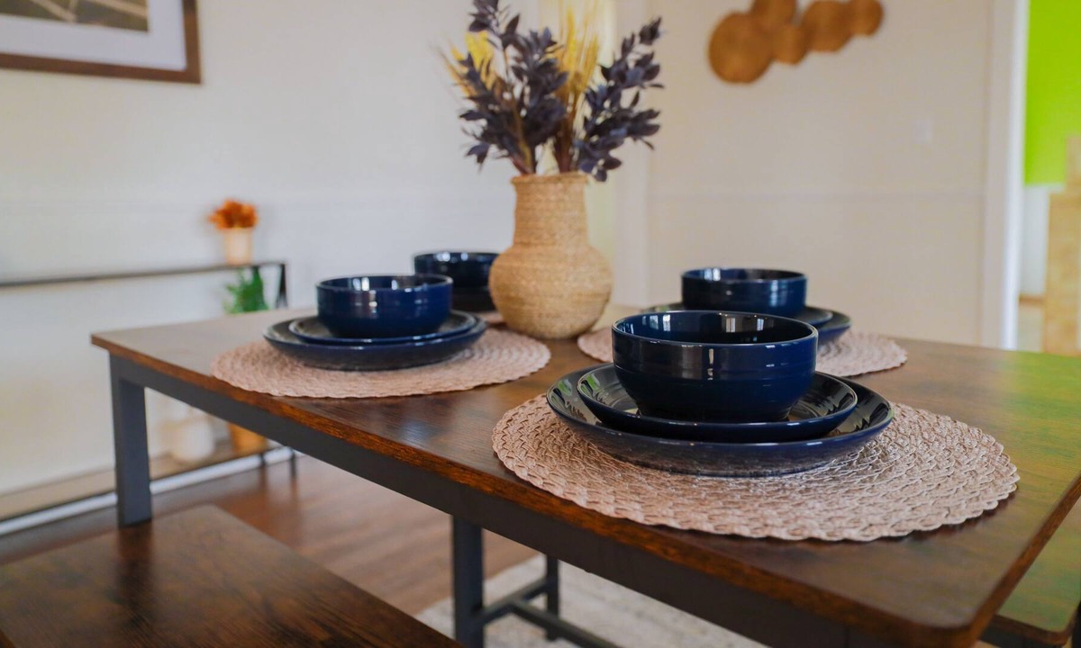 Bakersfield Bed & Breakfast | Charming East Side Vintage Home+Near Downtown