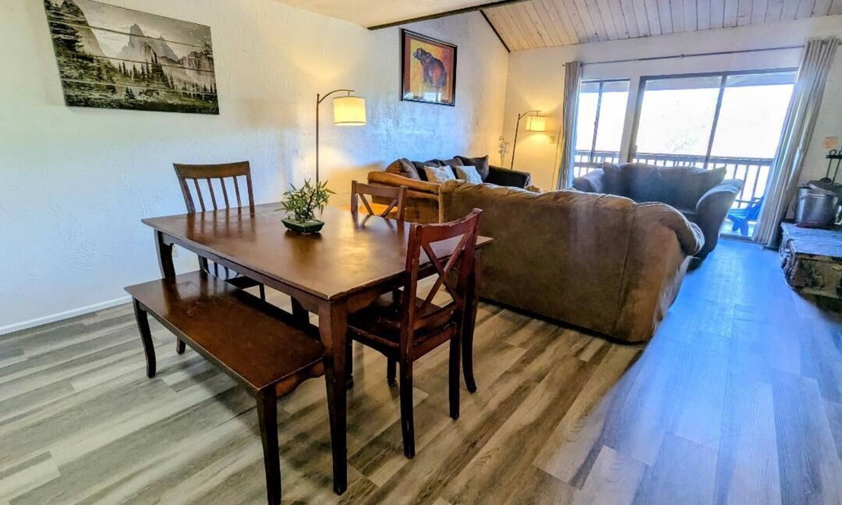 Big Bear Lake House | Charming Forest Retreat – Steps from Snow Summit Slopes