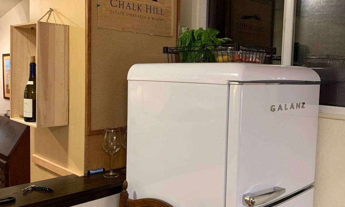 Vichy Springs Cottage | Charming Studio cottage in the Napa countryside. Close to town and wineries.