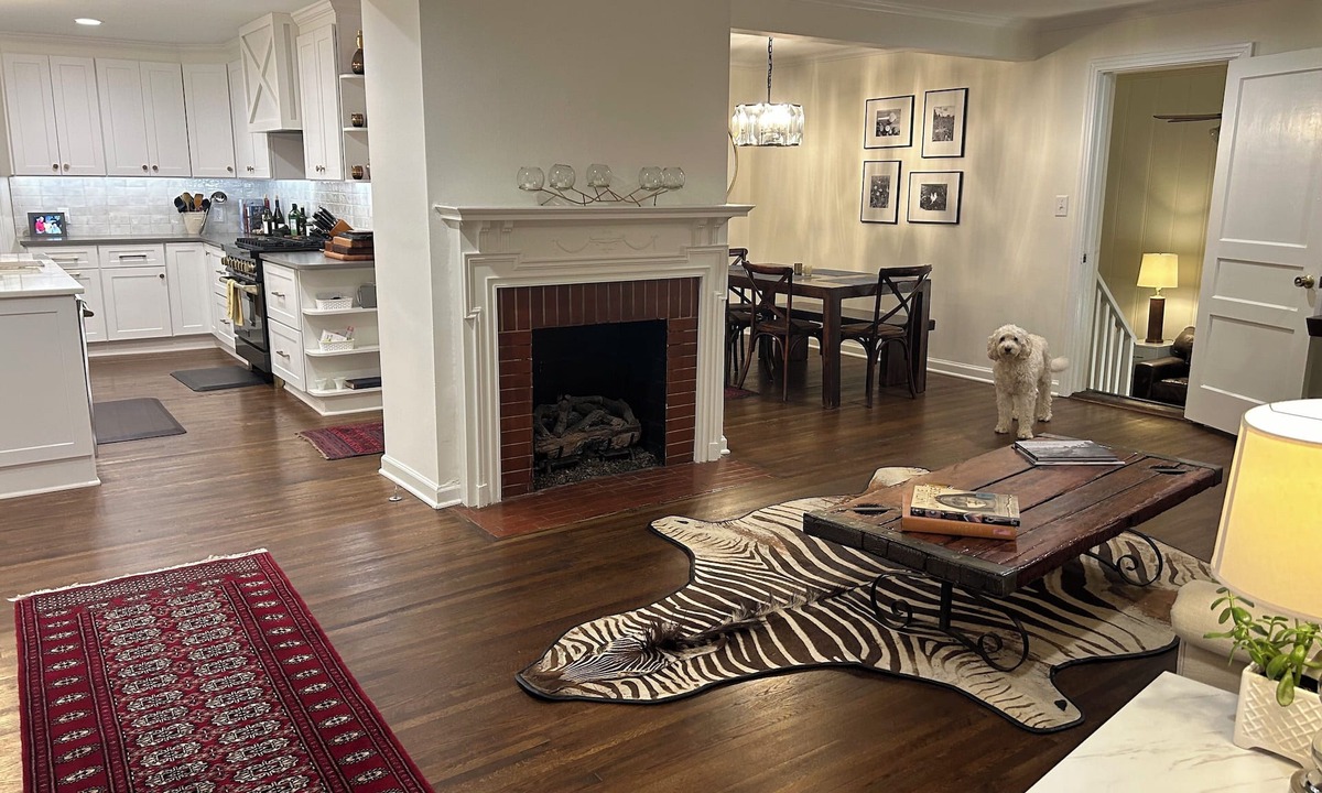 Crieve Hall House | Charming updated Mid-century beauty 15 min. between both Nashville & Brentwood