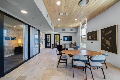 West Gateway Apartment | Chic Downtown Stay Walk to Beach