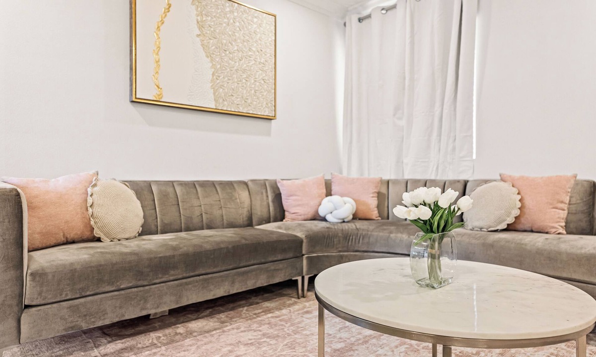 Los Angeles House | Chic LA Escape I Stylish Home in Prime Location I Free Parking