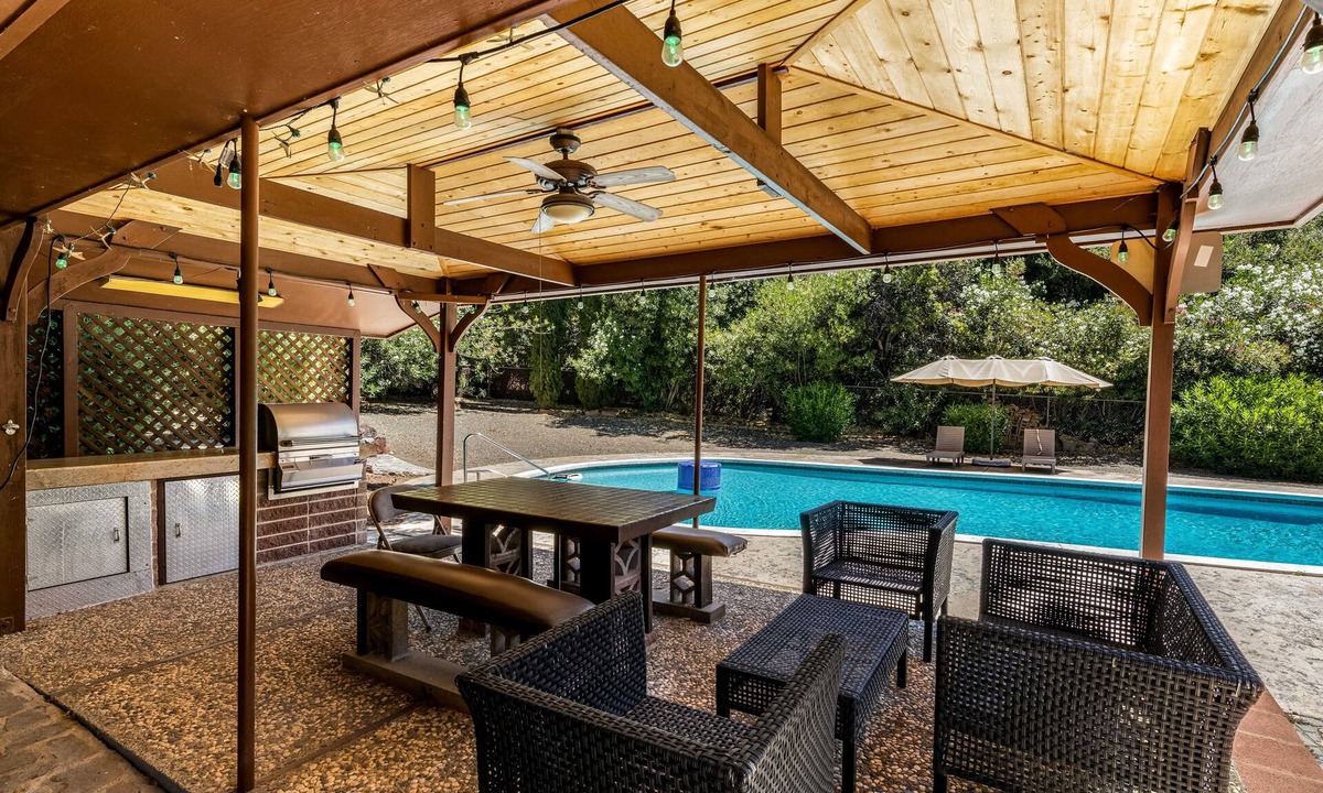 Wilbur Springs House | Clearlake Getaway | Pool + Boat Parking Sleeps 6