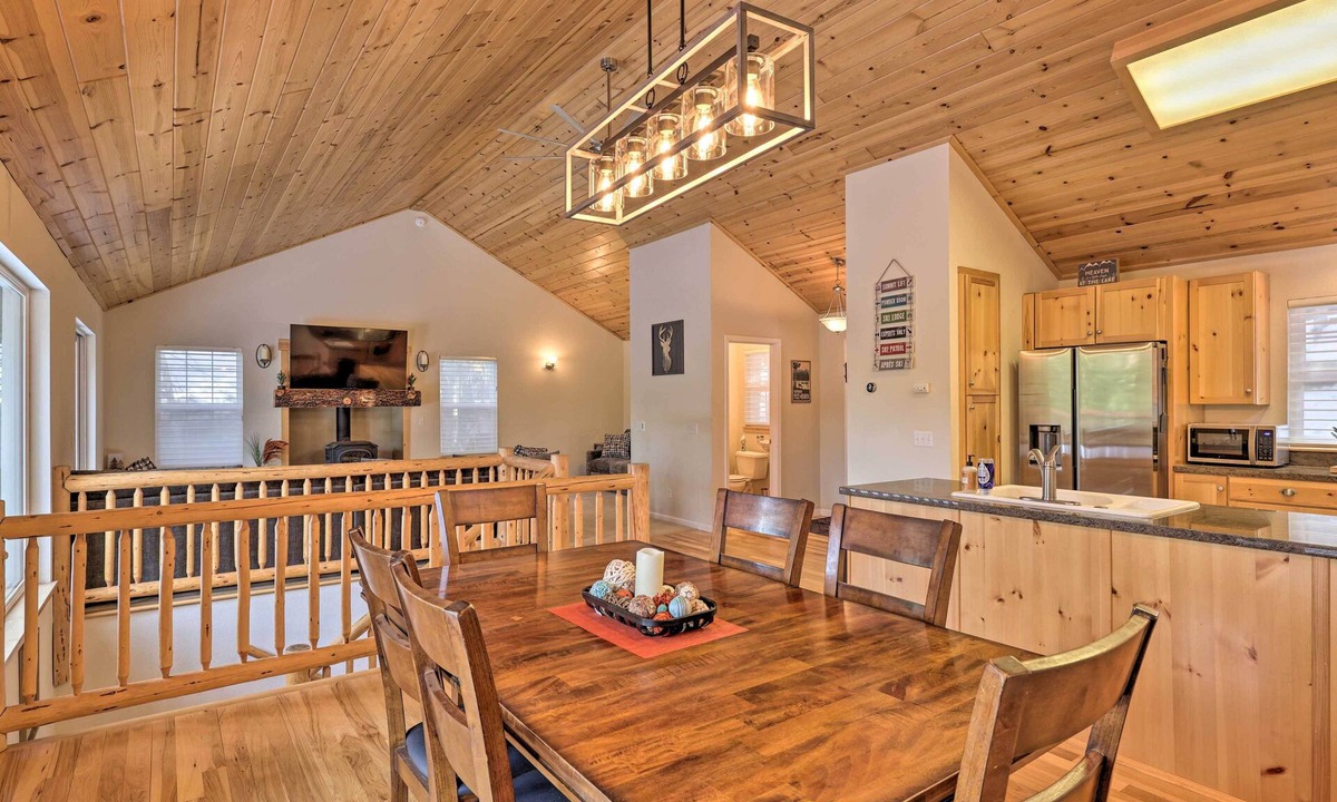 Cold Springs Cottage | Cold Springs Mountain Cabin: Hot Tub & Generator