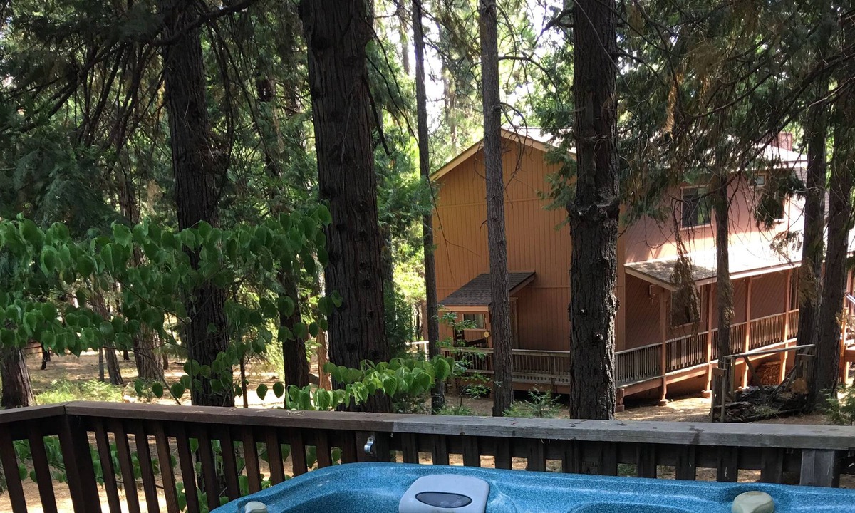 Glencoe Cabin | Comfy 70’s retro Cabin Six person spa flat lot quiet Community pool gym open😎