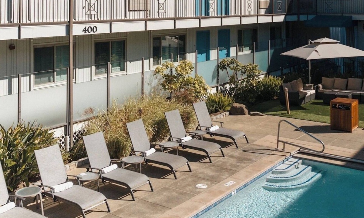 Corte Madera Hotel | Convenient Suite | Near Trails & Dining | Outdoor Pool | Parking | BBQ Area