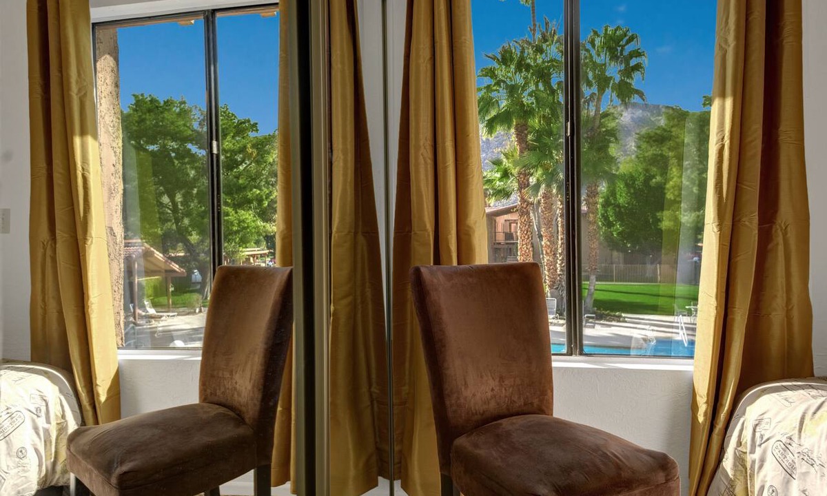 Baristo Condo | Corner View Condo - Walk to Downtown Palm Springs - Ramon Estados Treehouse