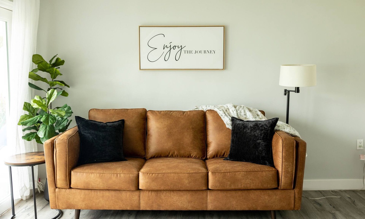 Compton House | Cute, Clean, & Cozy private guest house near LAX