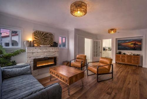 South Redondo Villa | Cute Cottage Less Than Mile To The Beach
