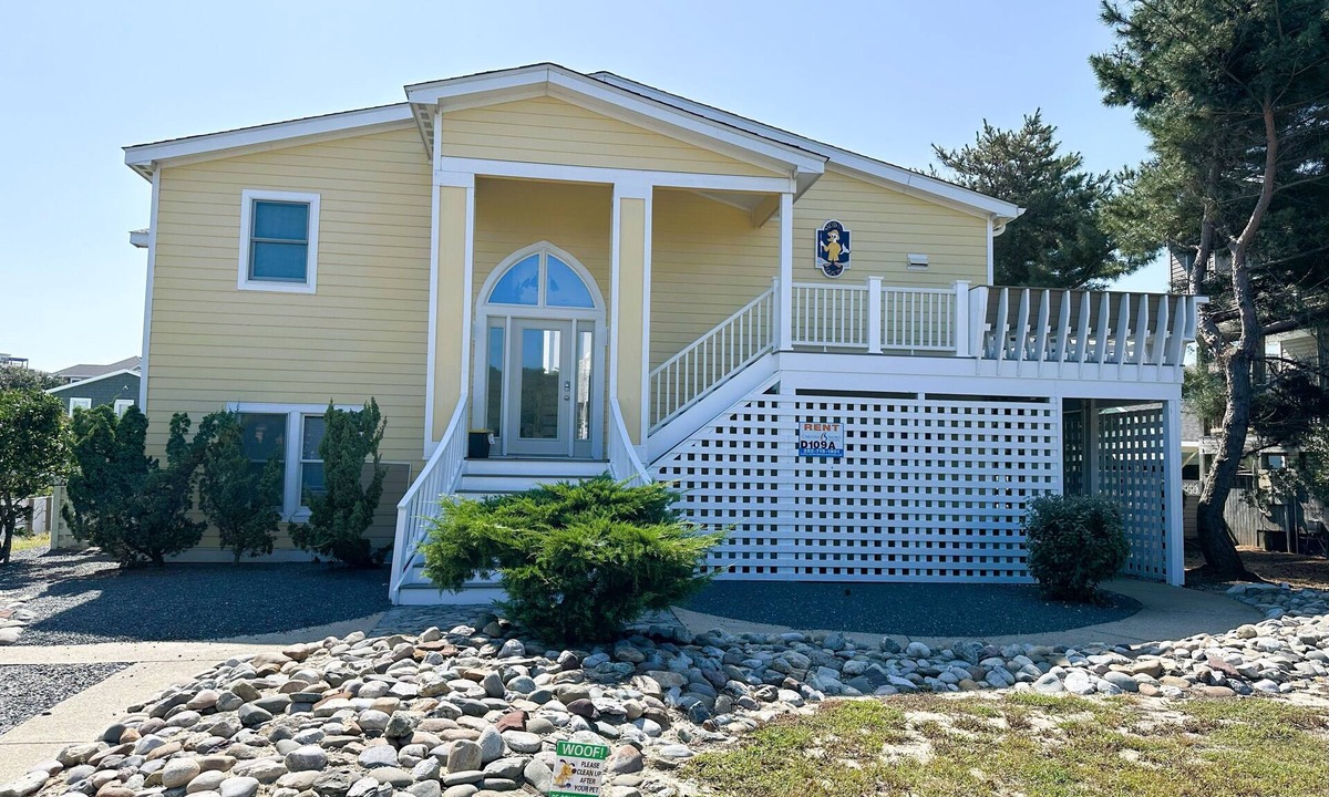 Carolina Dunes House | D109A- Moby Duck features 4 bedrooms, 5 baths, private pool and hot tub.