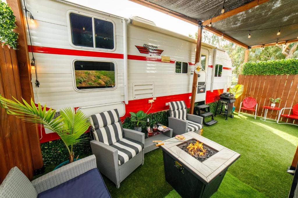 Granite Hills Apartment | Darling Daisy Retro RV Adventure