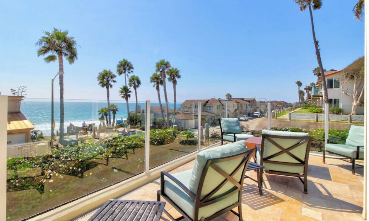 South Oceanside House | Discover tranquility with whitewater views of South Oceanside Beach