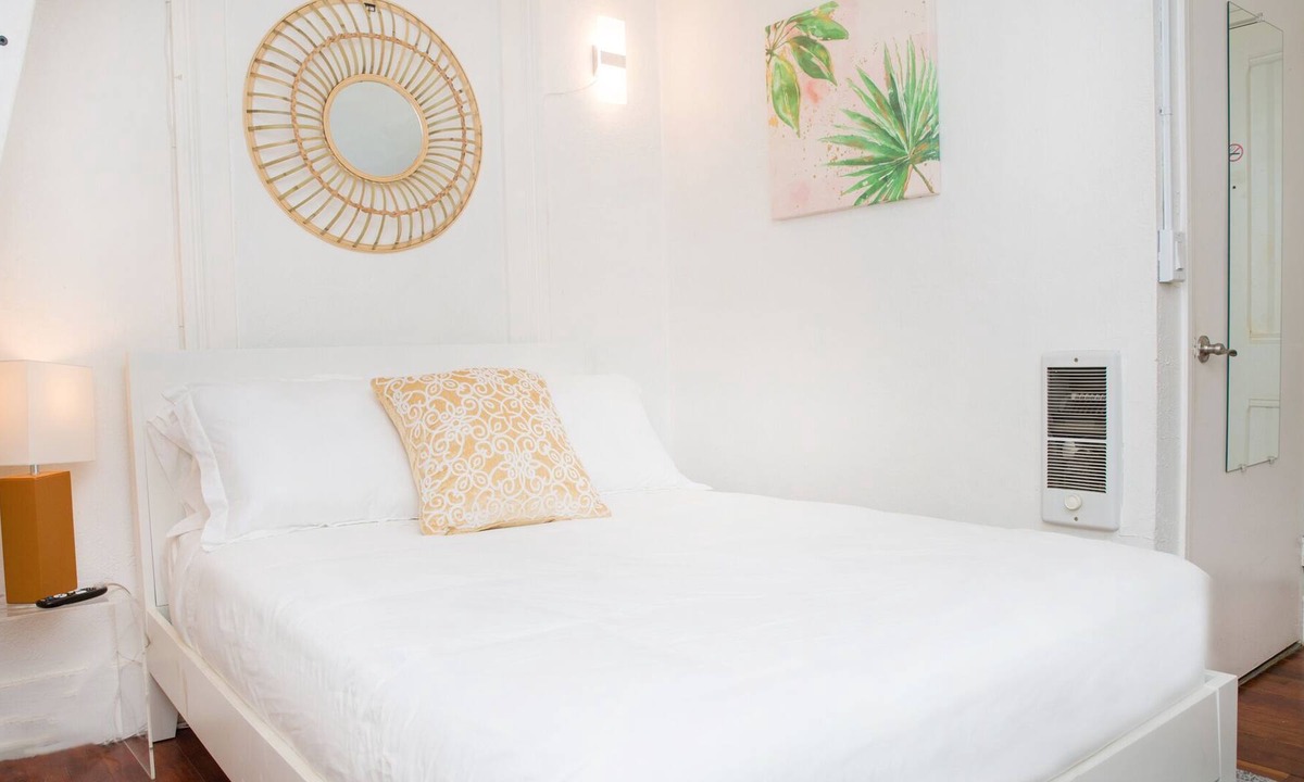 East Village House | Downtown San Diego Loft in The Gaslamp Quarter!