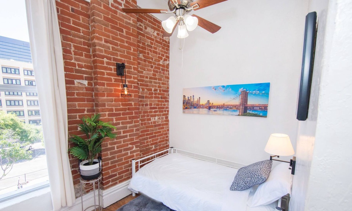 East Village House | Downtown San Diego Studio in the Heart of Gaslamp!