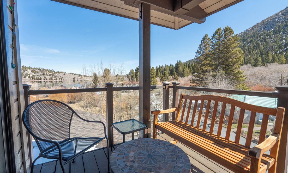 June Lake Condo | Edgewater #2 Lakeview, Upper unit with upgrades!