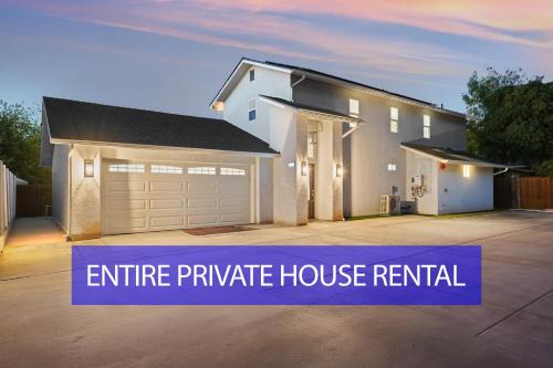 Bostonia House | Entire Private House with Garage, Gated Yard, King Bed House,3 Bedrooms 3 Bathrooms, Available Now