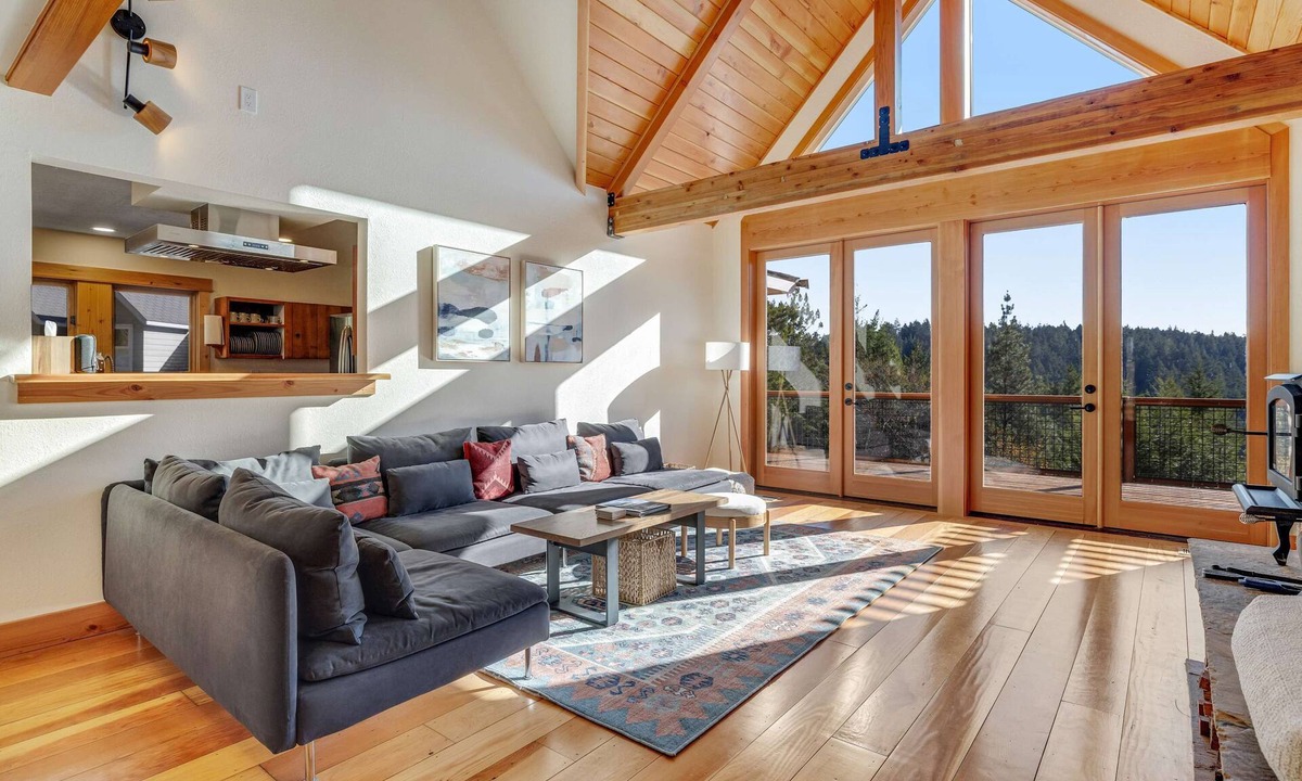 Little River House | Expansive retreat with ridge top views & hot tub