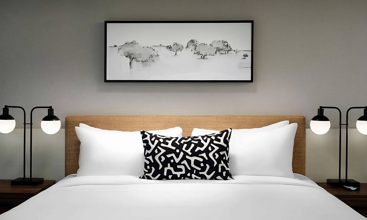 Irvine Business Complex Apartment | Explore Irvine's Best from Our Premier Location! w/Indoor Pool & Airport Shuttle