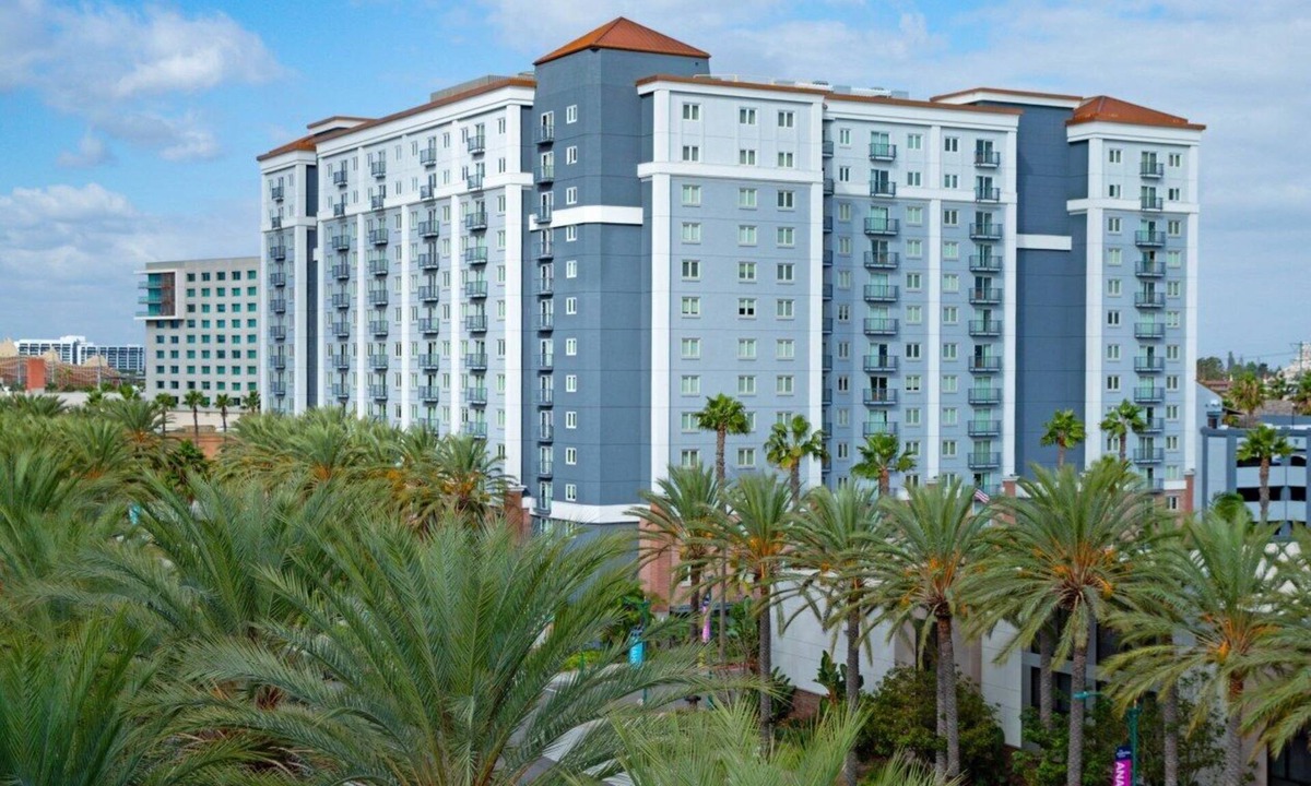 Anaheim Resort Resort | Family sized 2 BR, 2 bath, 6 guest resort condo 5 minutes to Disneyland