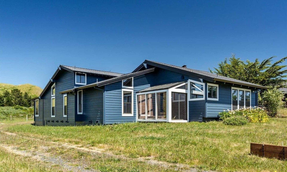 Salmon Creek Cabin | Fantastic Cabin with Fireplace in Bodega Bay, California
