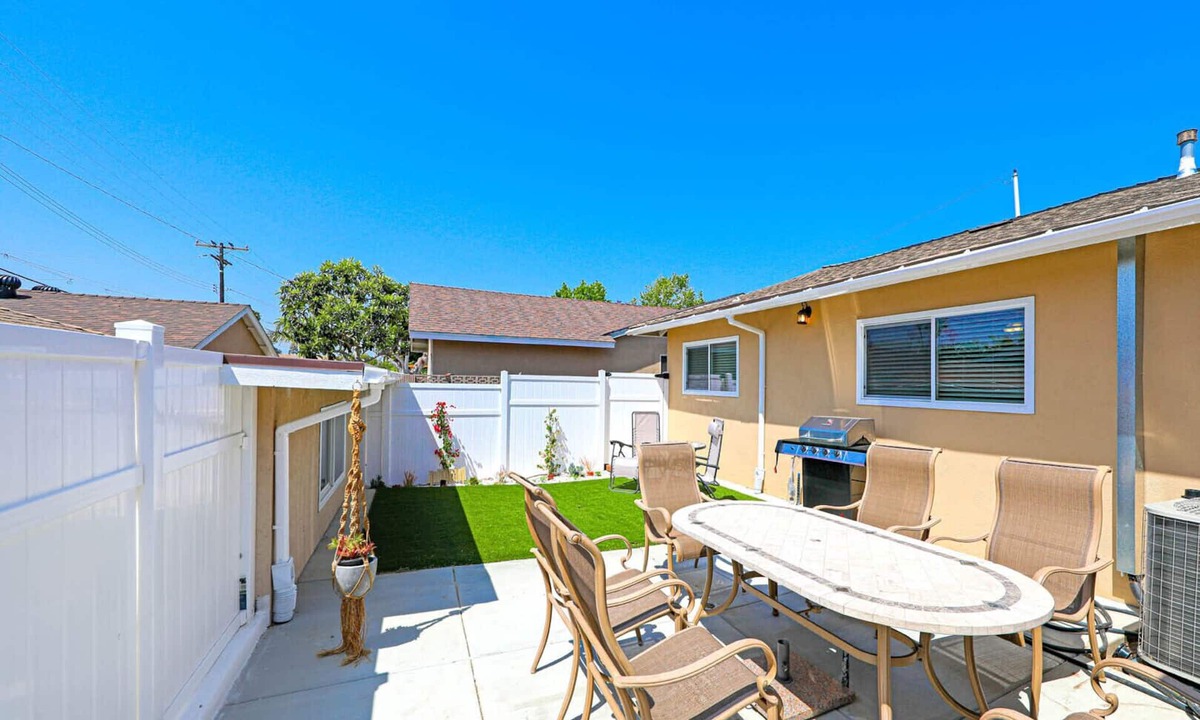Huntington Beach House | Fully Remodeled, Cheerful 4 Bedroom Close to Beach!