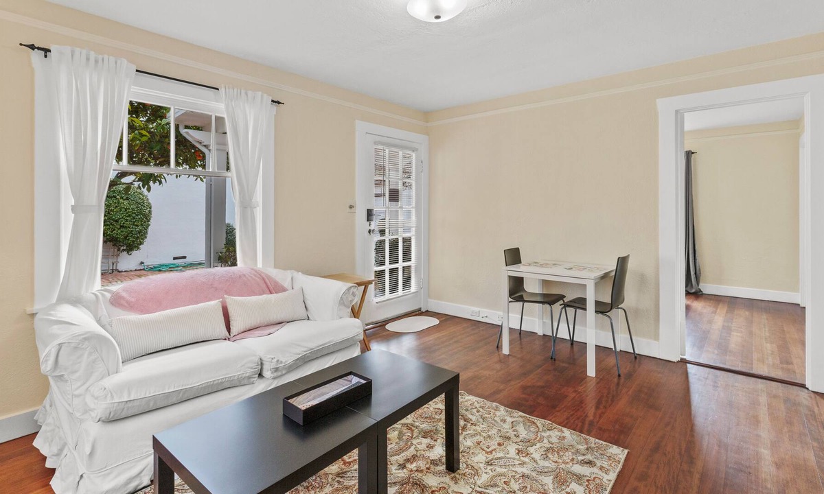 University South House | Heart of Palo Alto Cottage w Parking Near Stanford